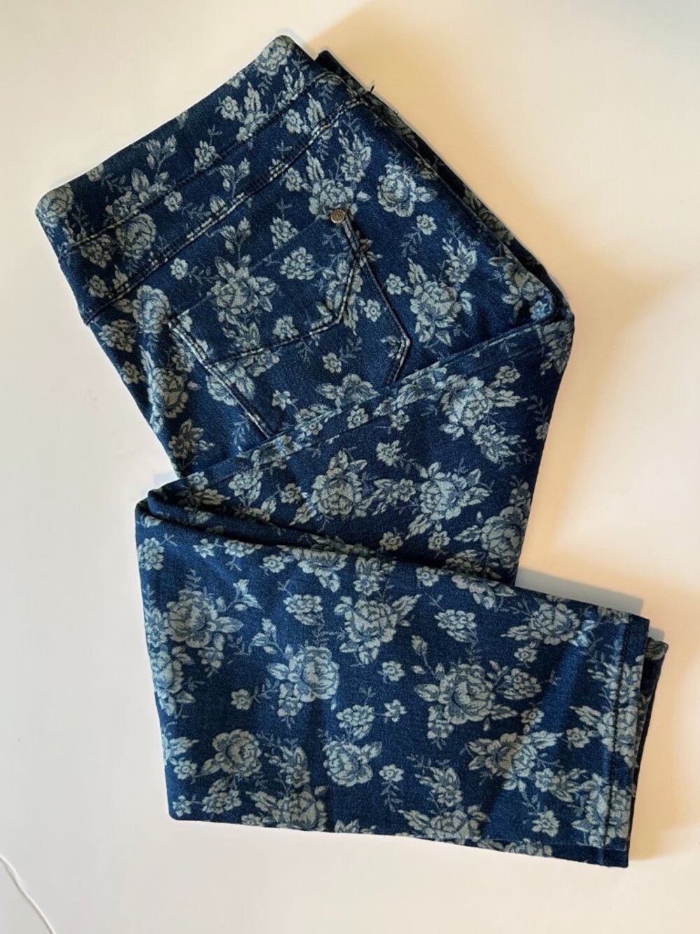 Jeans by Buffalo Floral Denim Jegging Size L
